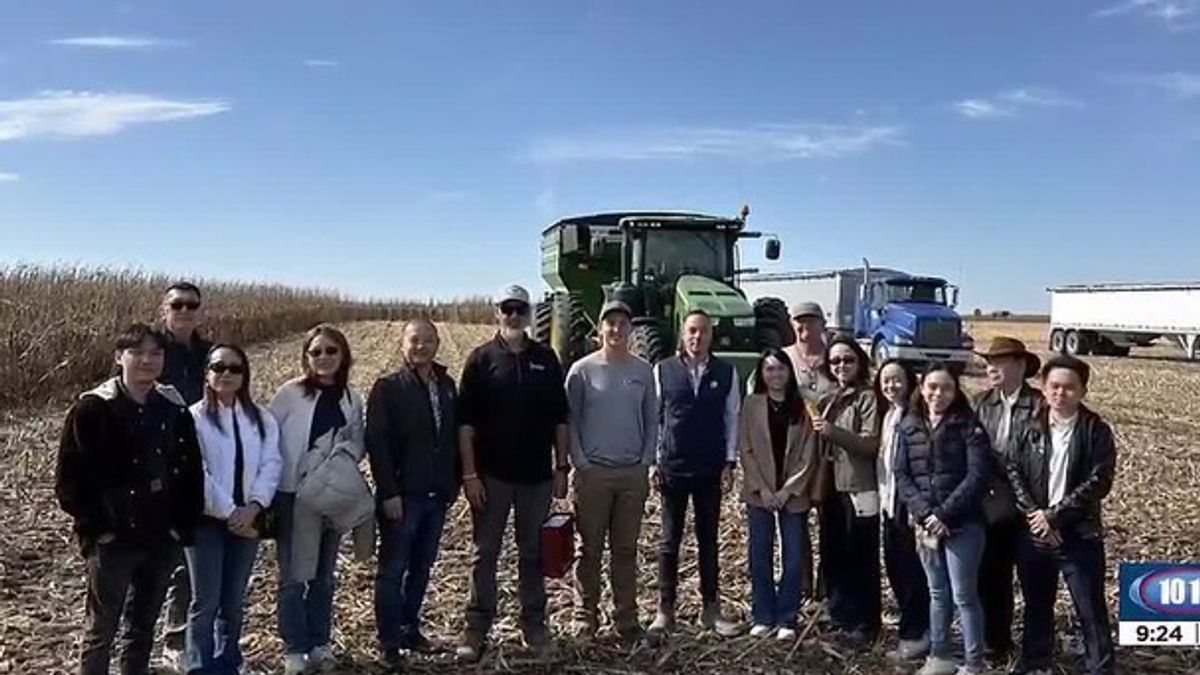 Nebraska Corn Board hosts trade team from Southeast Asia during harvest ...