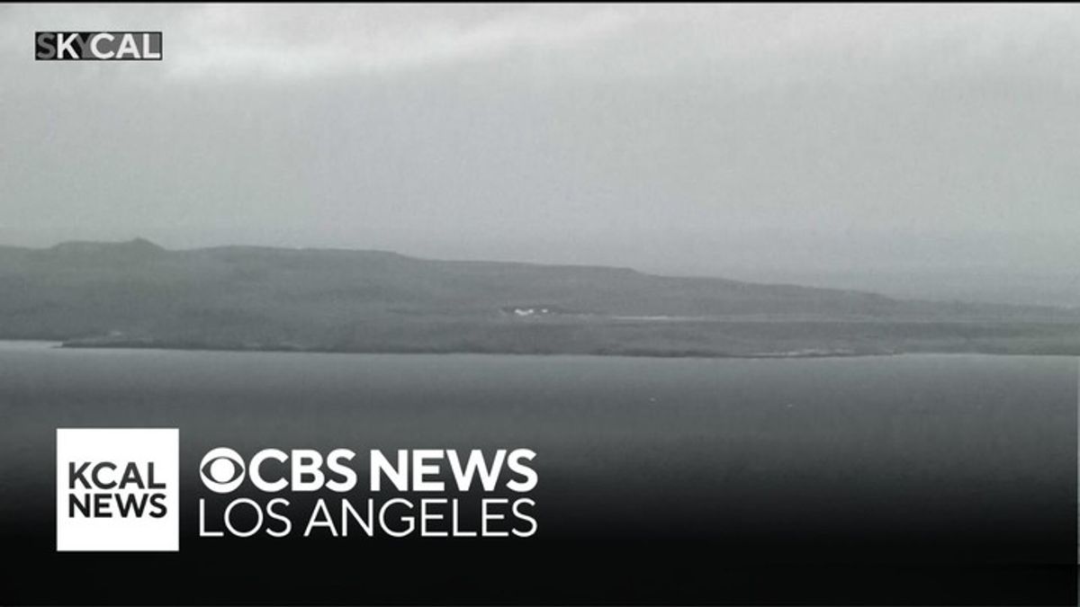Man pleads guilty to landing plane on US Navy base in LA County ...