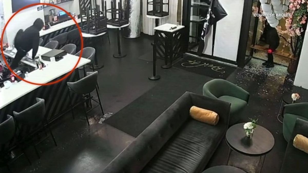 Burglars target new South Loop restaurant, surveillance video shows ...