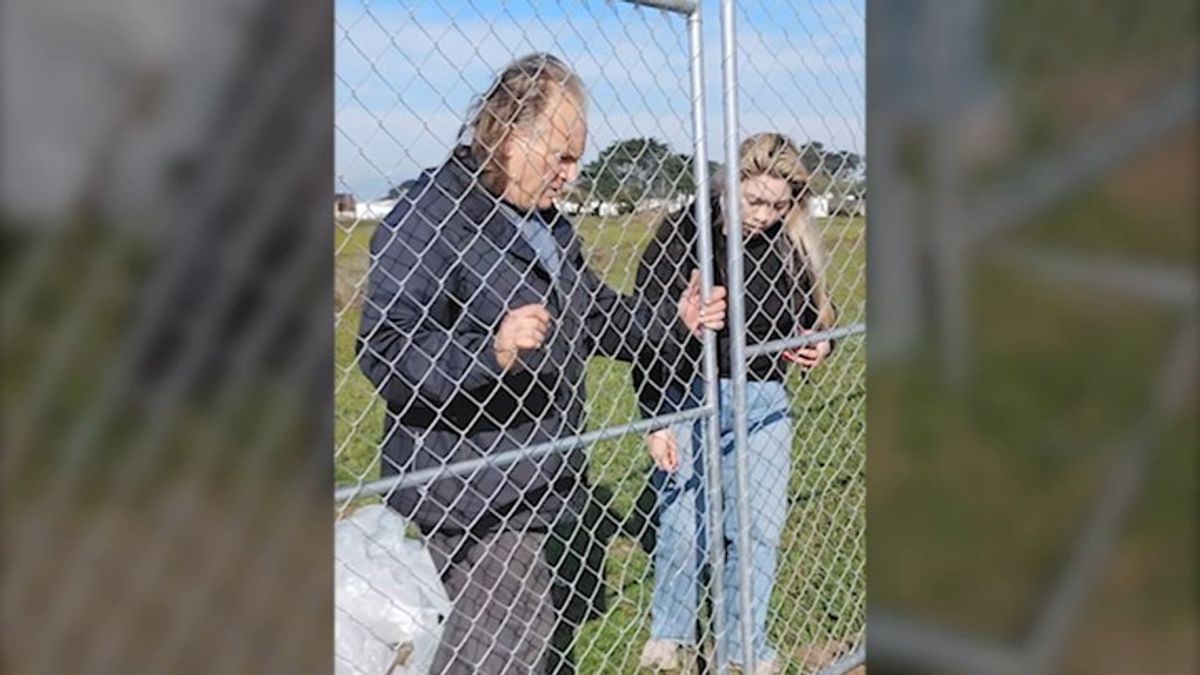Judge denies couple's restraining order to keep up Thornton State Beach ...