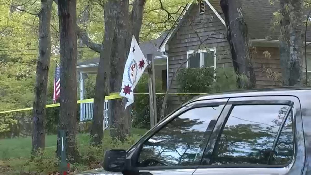 Police fatally shoot man accused of stabbing his disabled mom on Mother ...