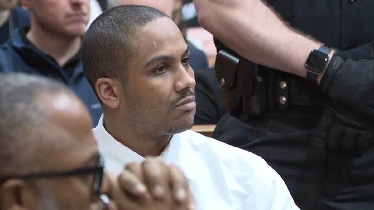 Man found not guilty on top murder charge in killing of NYPD detective ...