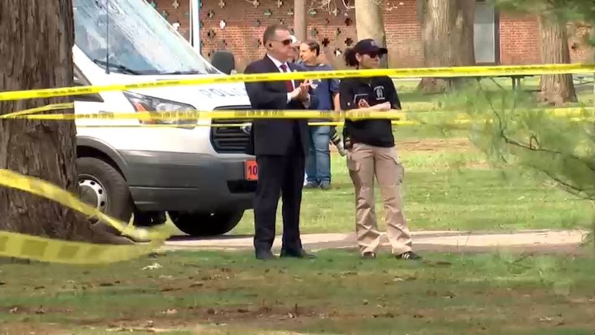 Teen killed, 2 others hurt in suspected gang-related shooting at ...