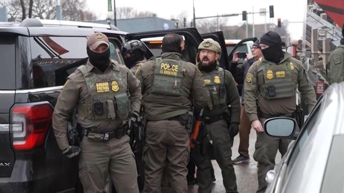 Unprecedented standoff between state and federal officials in Minnesota ...