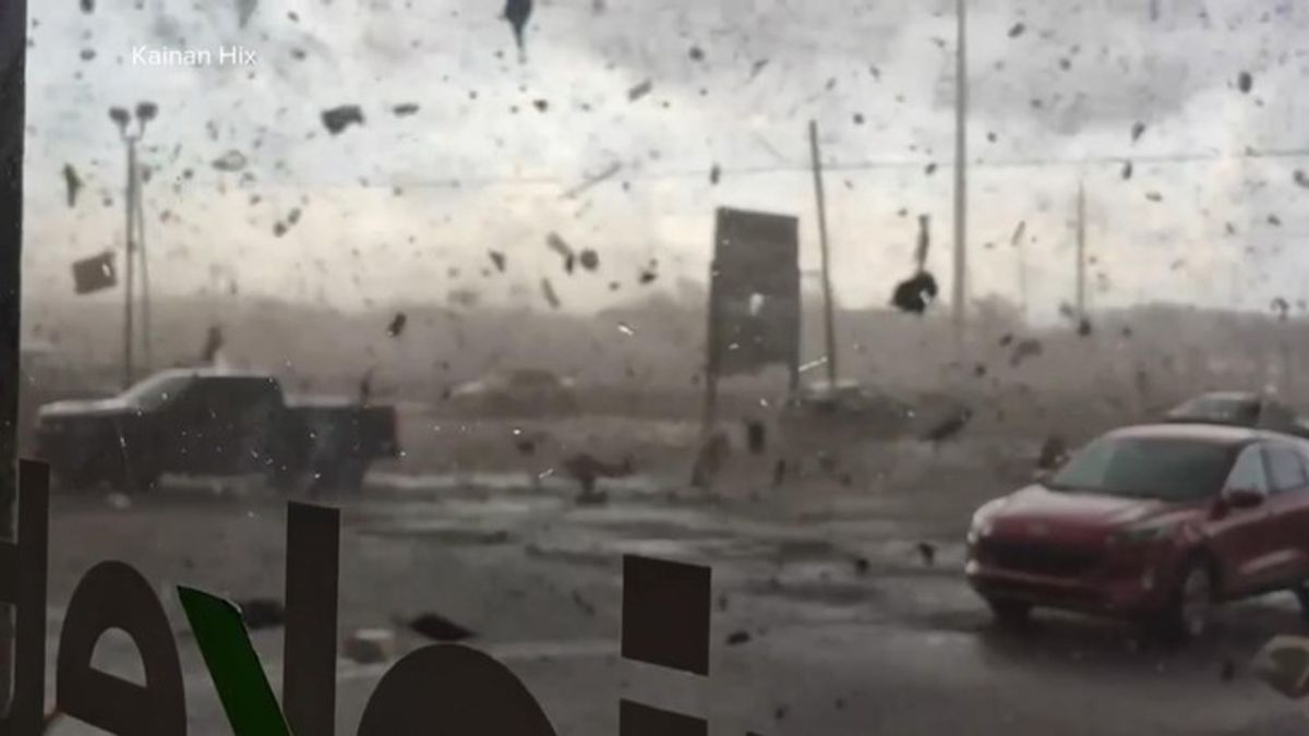 Tornadoes rip through the Heartland; 68 million Americans on alert for ...