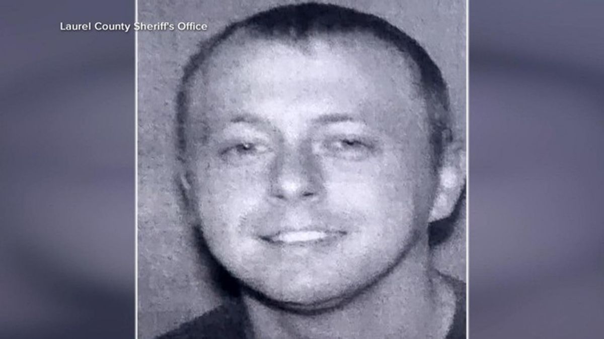 Manhunt underway for suspect in Kentucky interstate shooting: Police ...