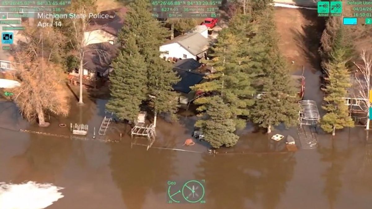 Severe storms slamming the Heartland turn deadly as it barrels east ...
