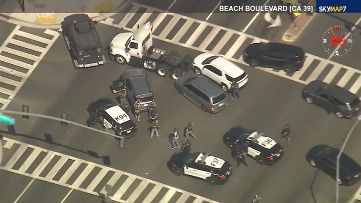 Driver taken into custody after wild police chase in Southern ...