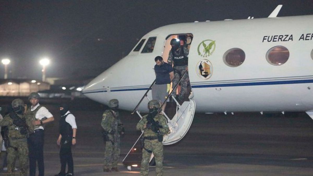 Ecuador recaptures fugitive drug kingpin 'fito' after dramatic raid ...