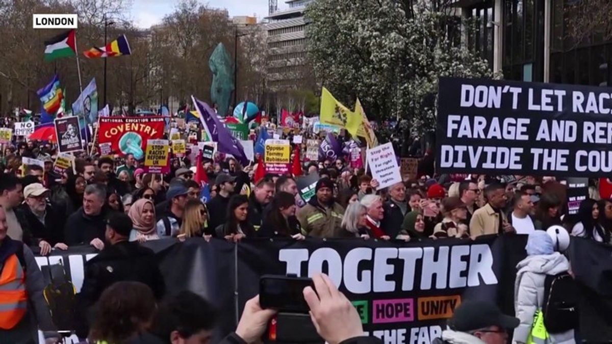 Massive London protest | Thousands march against Far-Right & racism ...