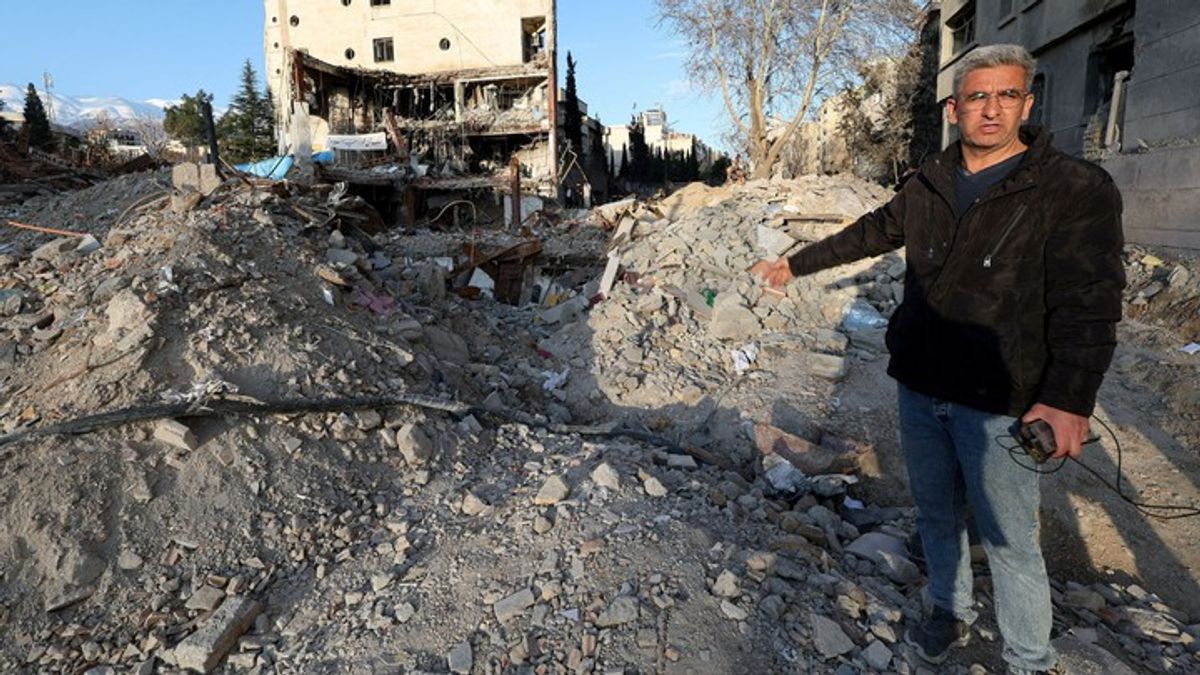 Family searches Tehran rubble for missing brother after US-Israeli air ...