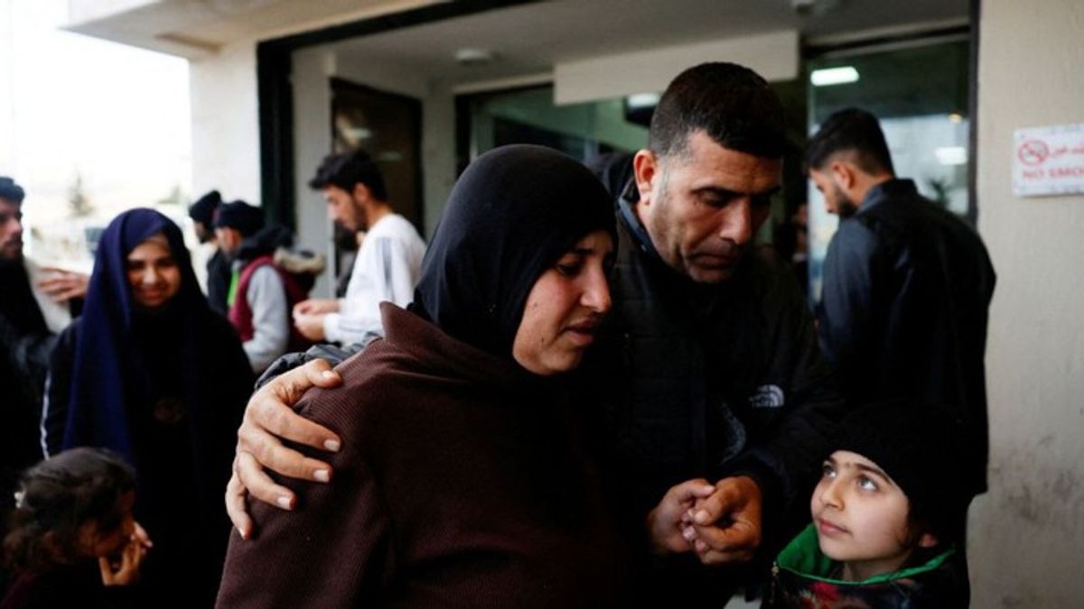 Syrian refugees return home as Israel pounds Lebanon amid rising ...