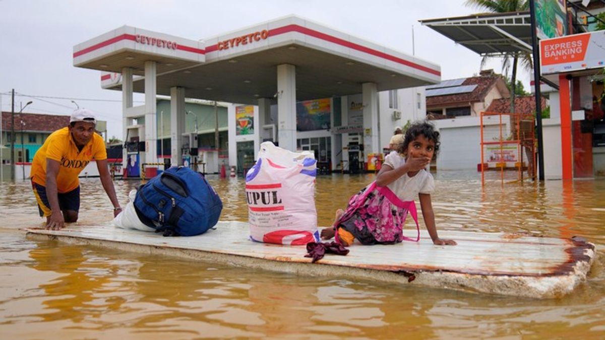 Sri Lanka declares state of emergency as Cyclone Ditwah death toll ...