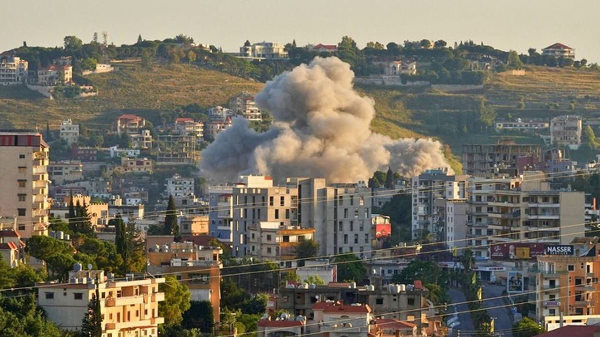 Multiple explosions rock southern Beirut as Israel launches new attacks ...
