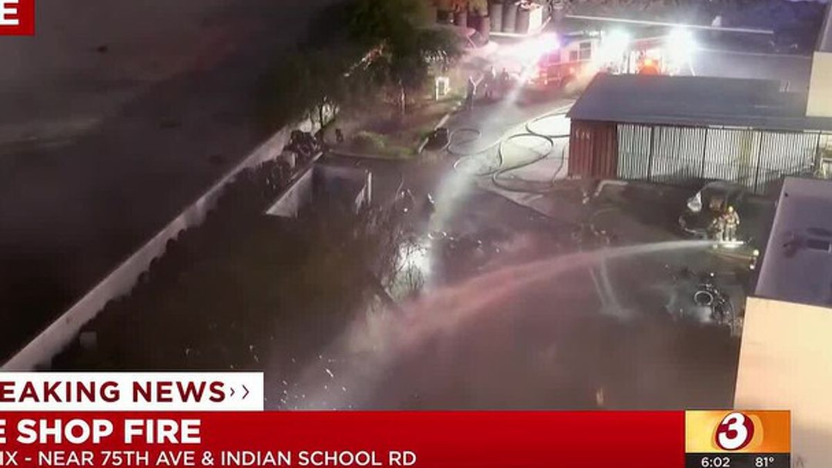 Flames engulf mountain of tires at west Phoenix auto shop | Haystack News