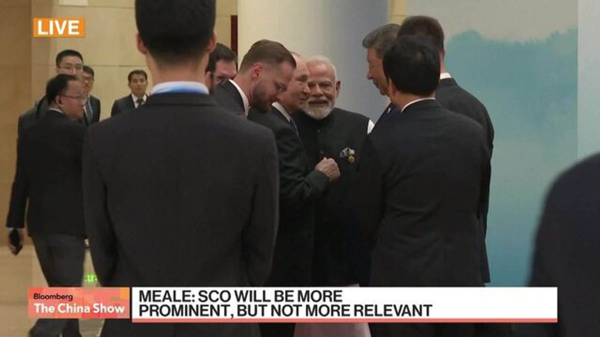 Xi, Modi and Putin Huddle at China Security Summit | Haystack News