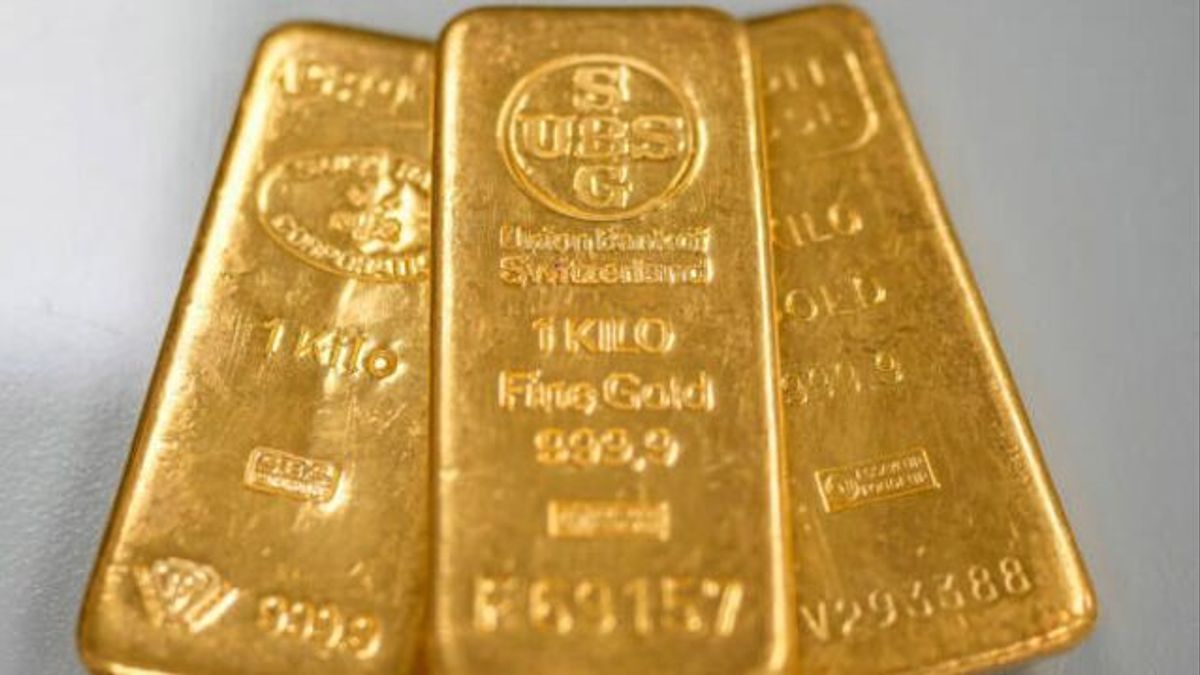 Harvey's Warning About Buying Gold | Haystack News