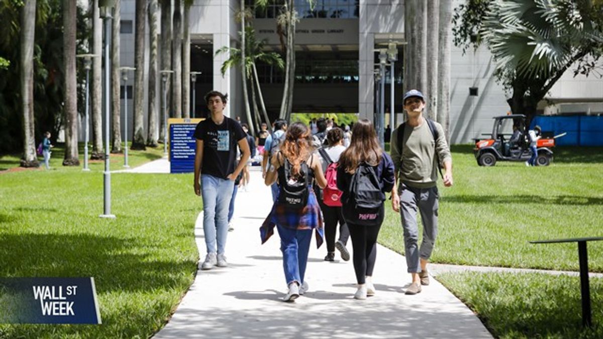 Inside the Enrollment Cliff Hitting US Colleges | Haystack News