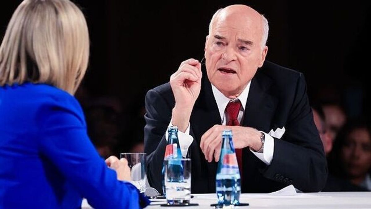 KKR's Kravis on 'Sticky' Inflation, Europe and Private Credit ...