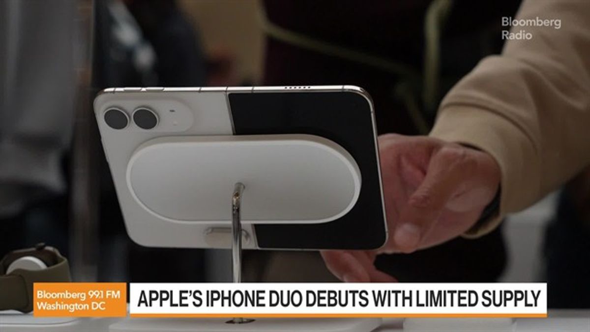 Apple's $2,000 iPhone Duo Debuts With Limited Supply | Haystack News
