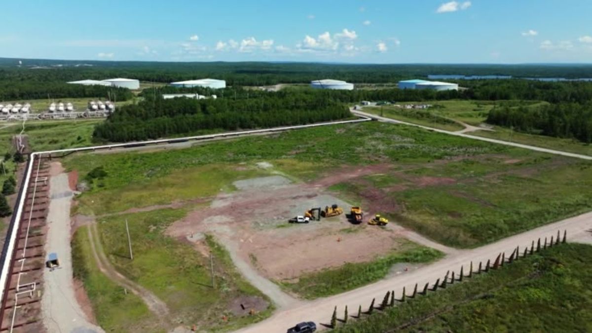 Port Hawkesbury residents have questions about AI data centre ...
