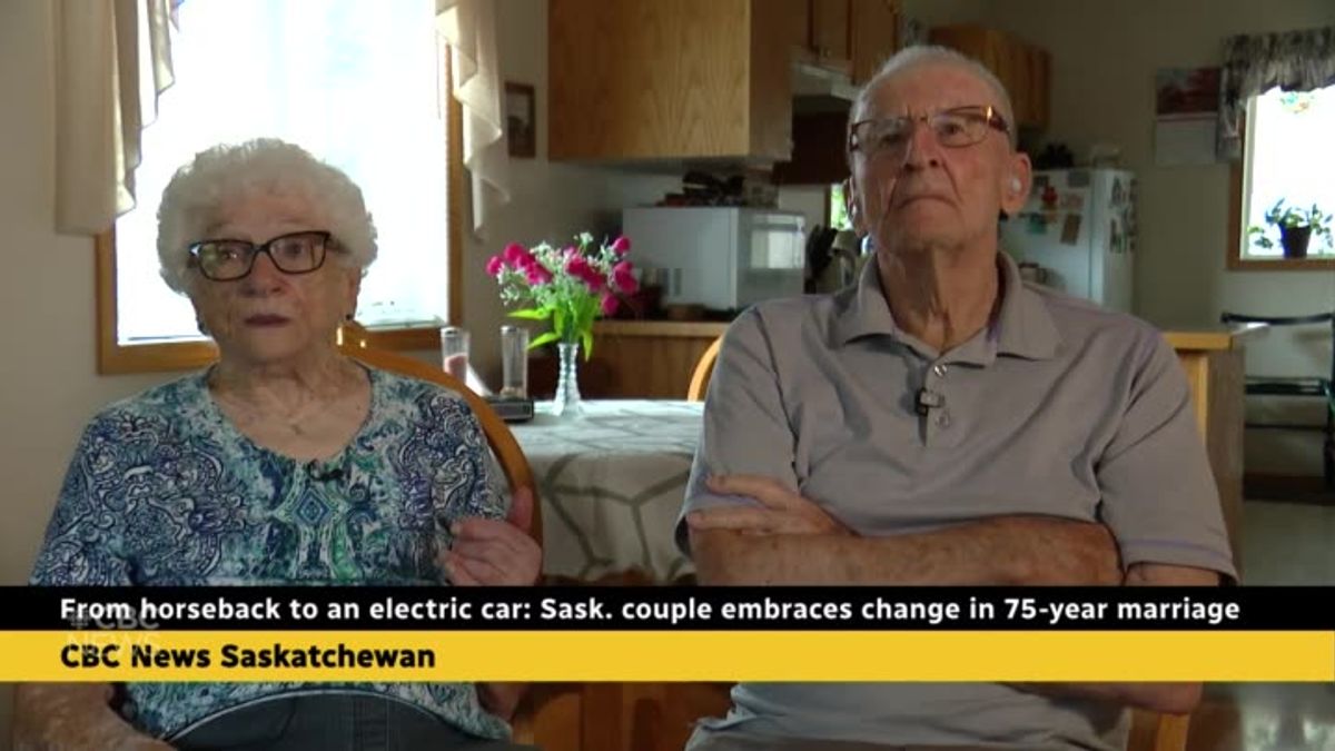 After 75 years of marriage, this couple's love still burns strong ...