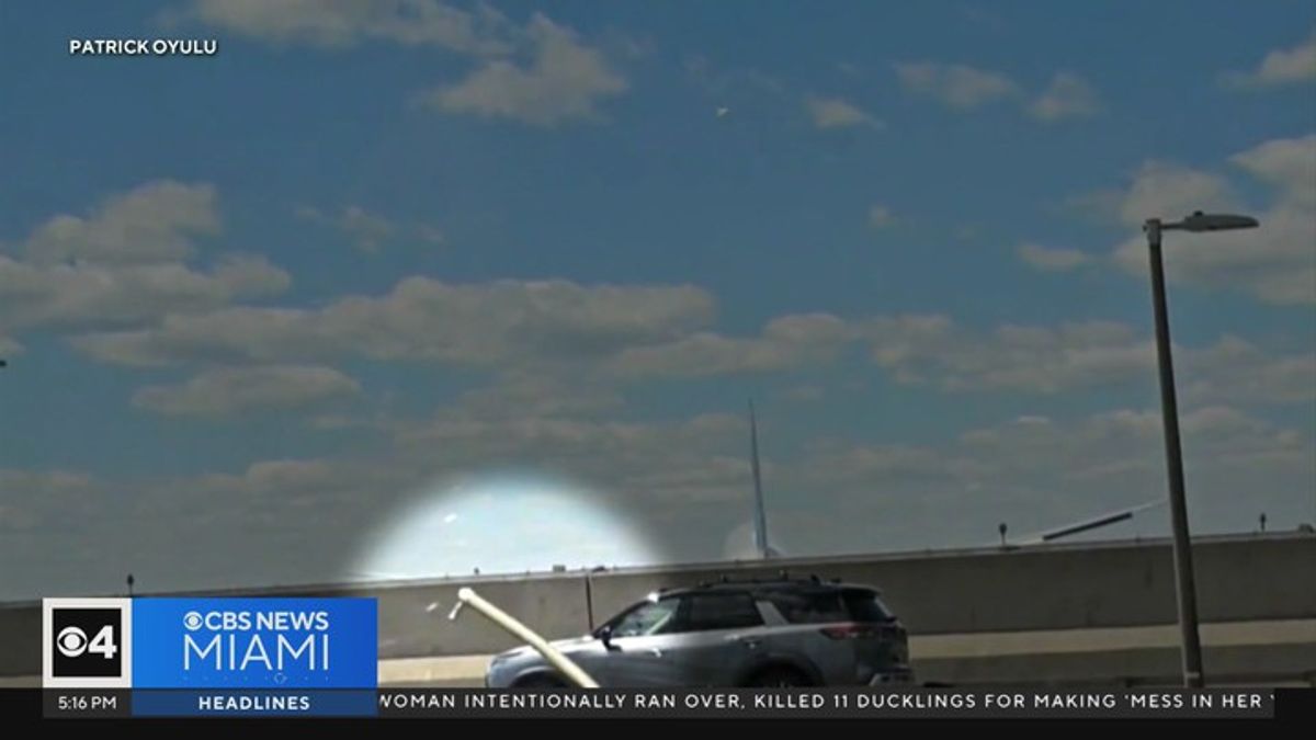 United Airlines flight clips truck & light pole before Newark landing ...