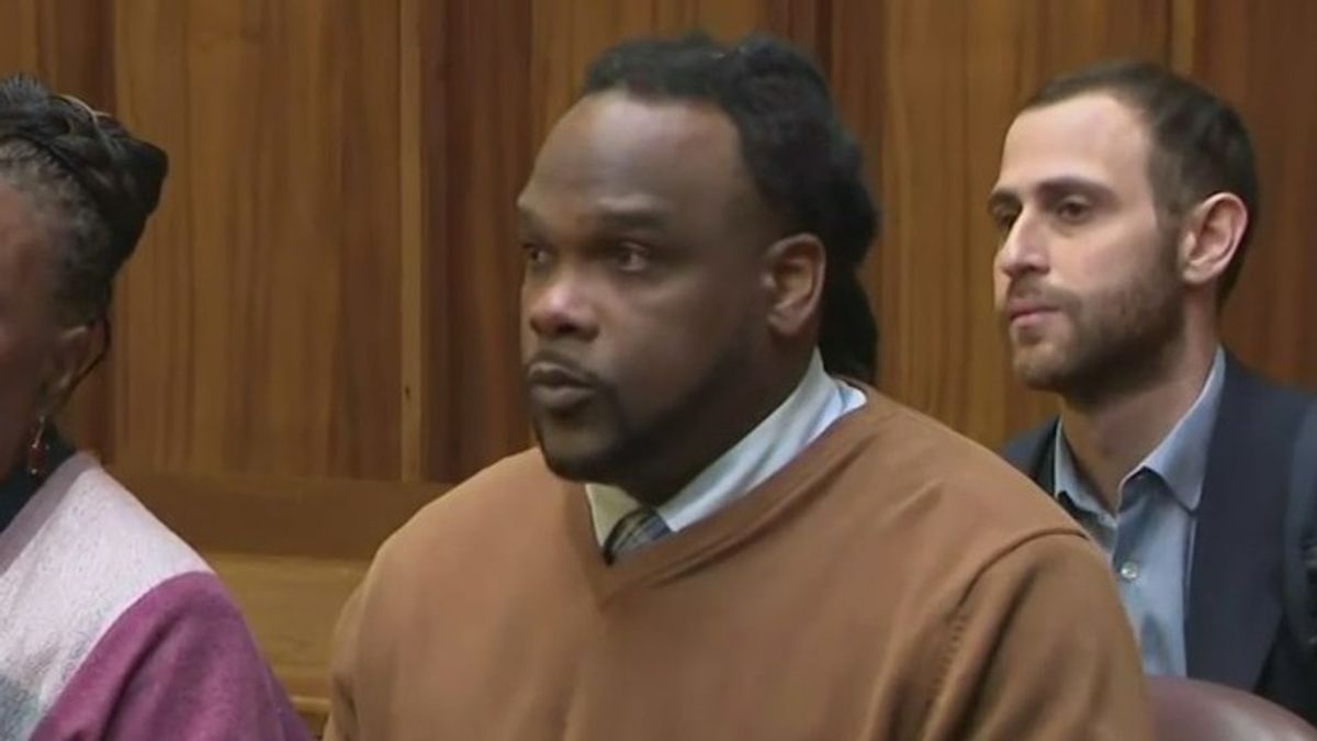 Judge declares mistrial in murder trial of former UM football player ...
