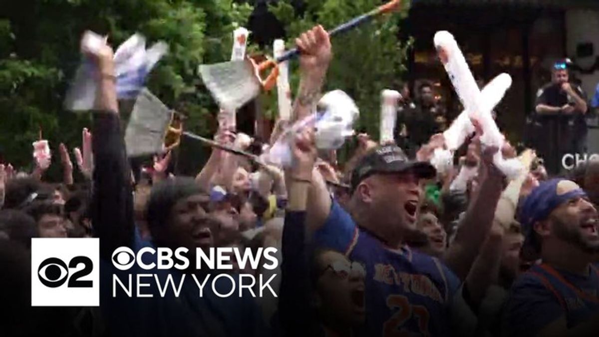 Knicks fans go crazy at MSG watch party | Haystack News