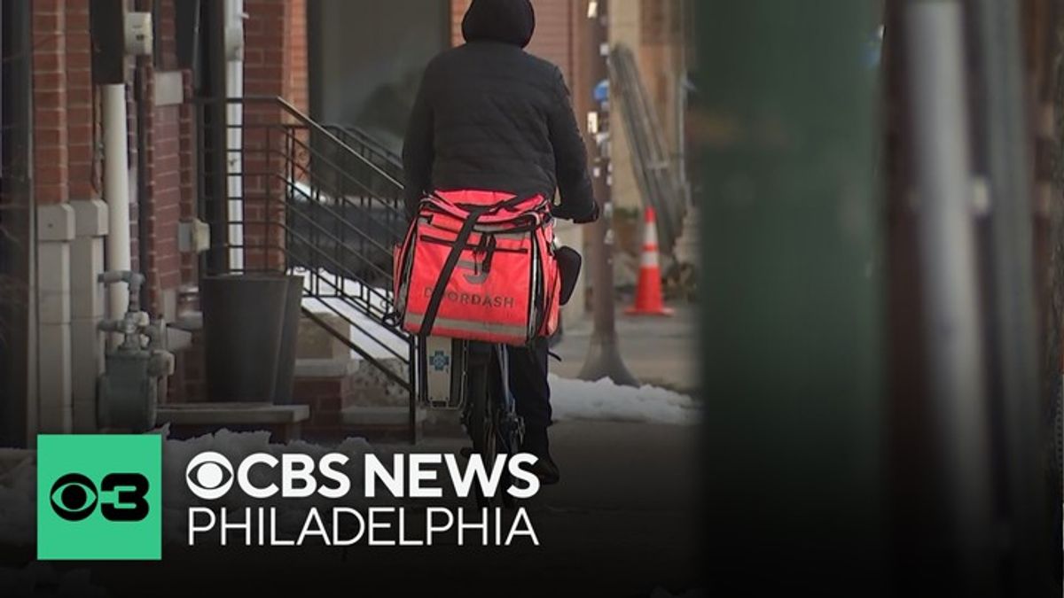 Three men wanted for 5 violent robberies in South Philadelphia, police ...