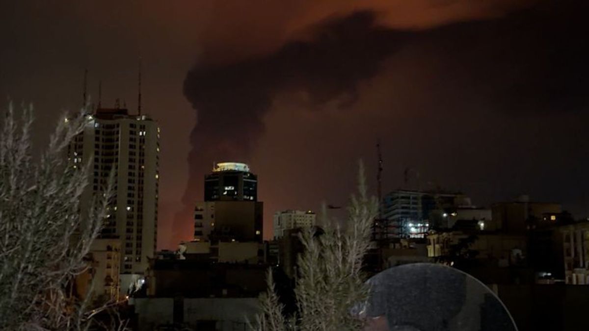 Massive strikes hit Tehran late Saturday night | Haystack News