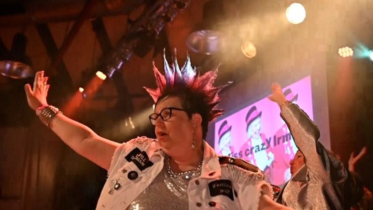 DJs over 60 take the stage at music festival | Haystack News