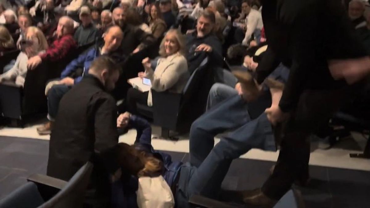 Woman forcibly removed from Idaho Republican town hall | Haystack News