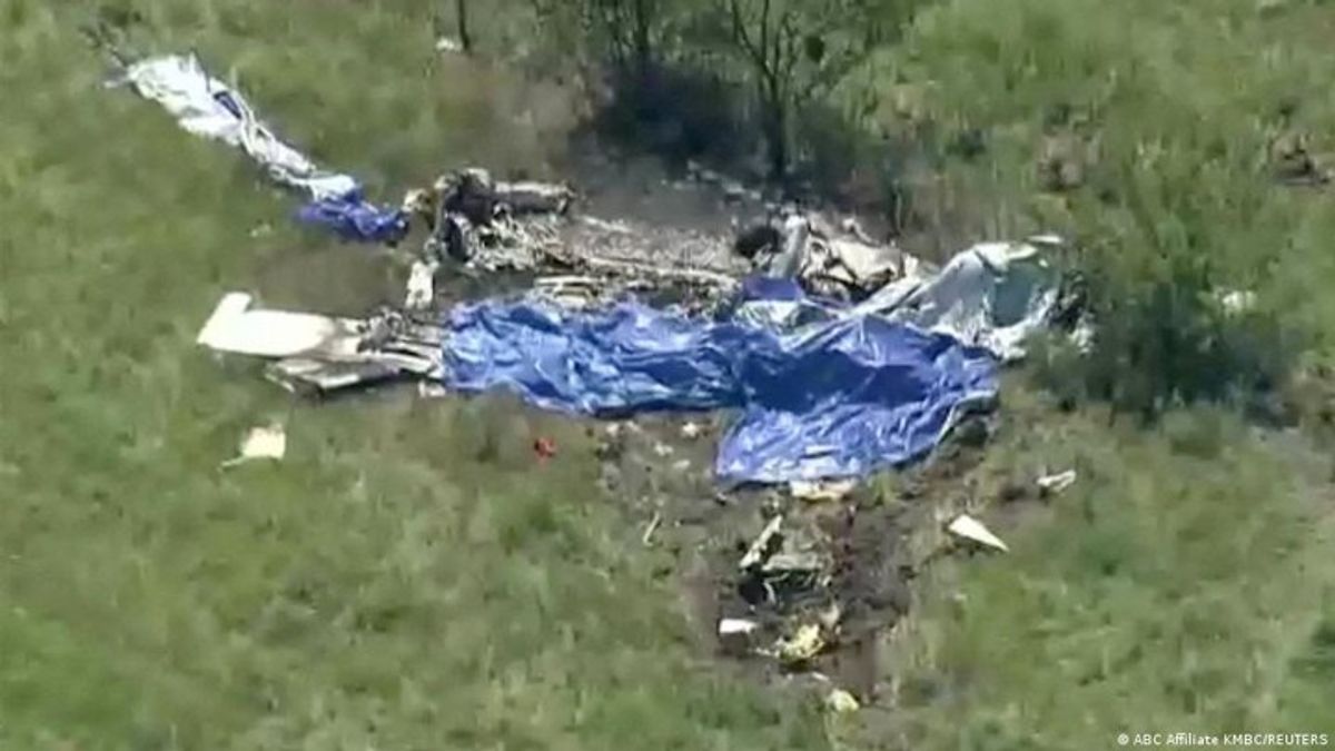 US: Skydiving plane crash leaves 12 people dead in Missouri | Haystack News