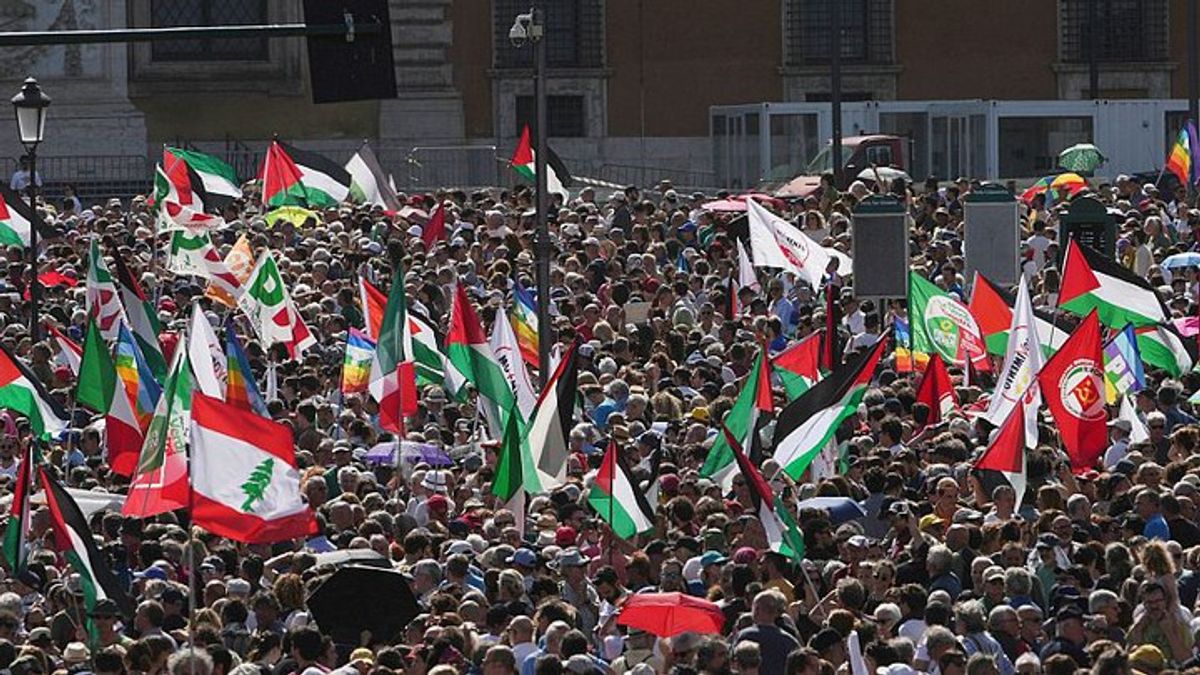 Rome protesters call for an end to Israeli offensive in Gaza | Haystack ...