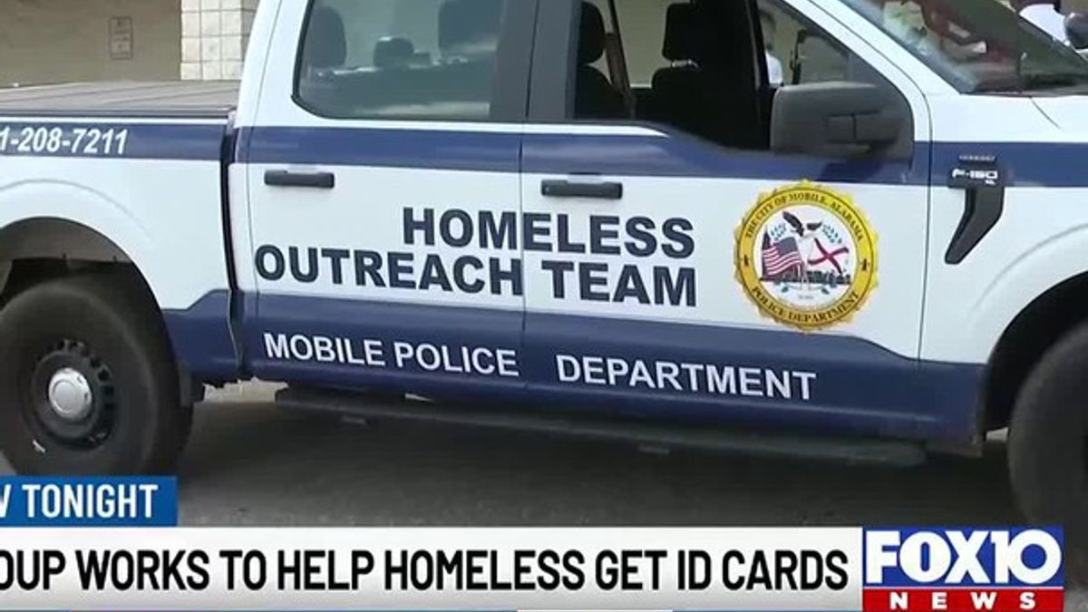 Homeless Outreach Team passes out ID cards for homeless | Haystack News