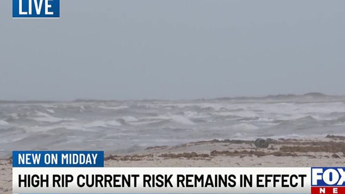 High rip current risk prompts safety warnings at Gulf Coast beaches ...