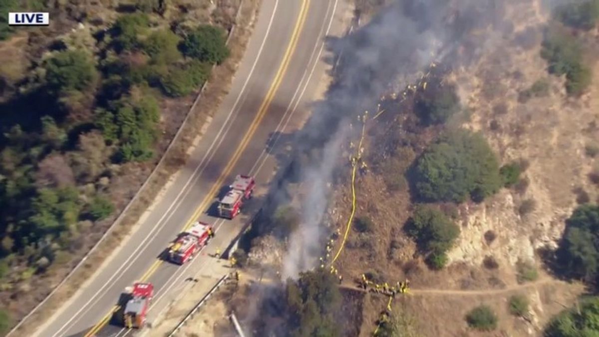 Crews battle fire in Tujunga | Haystack News