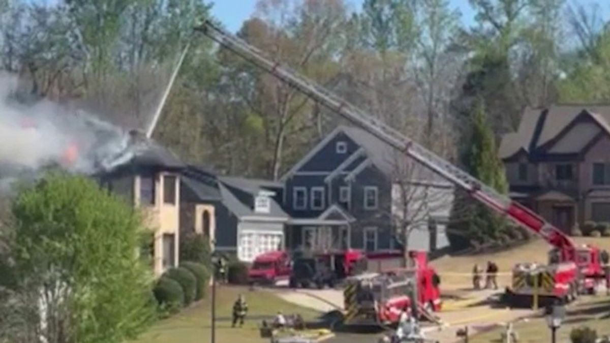 One dead after house fire in Jackson County neighborhood | Haystack News