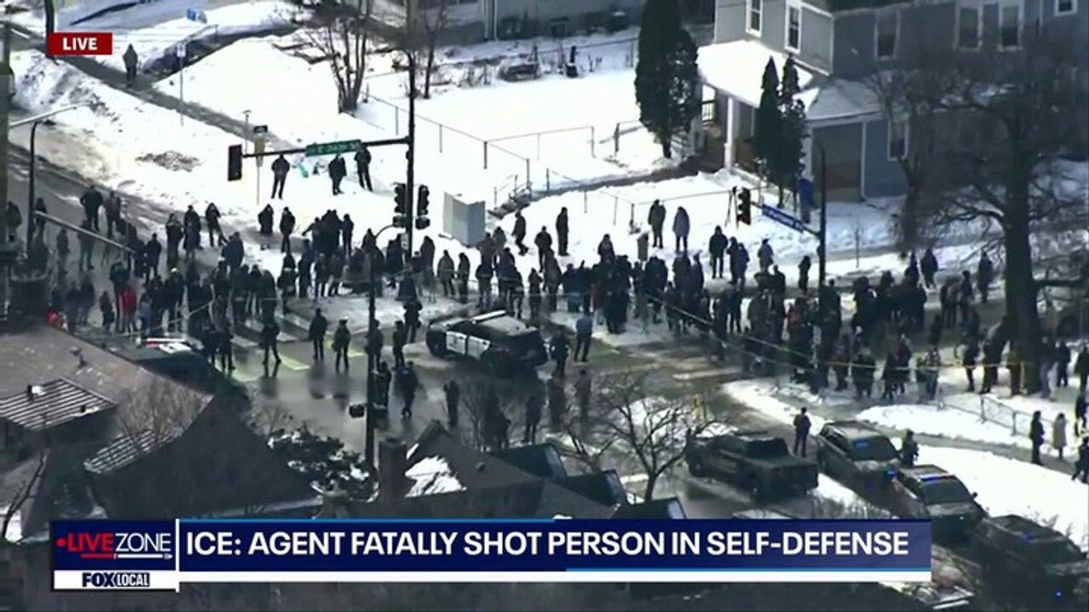 ICE agent fatally shoots woman in Minneapolis: Witness recounts ...