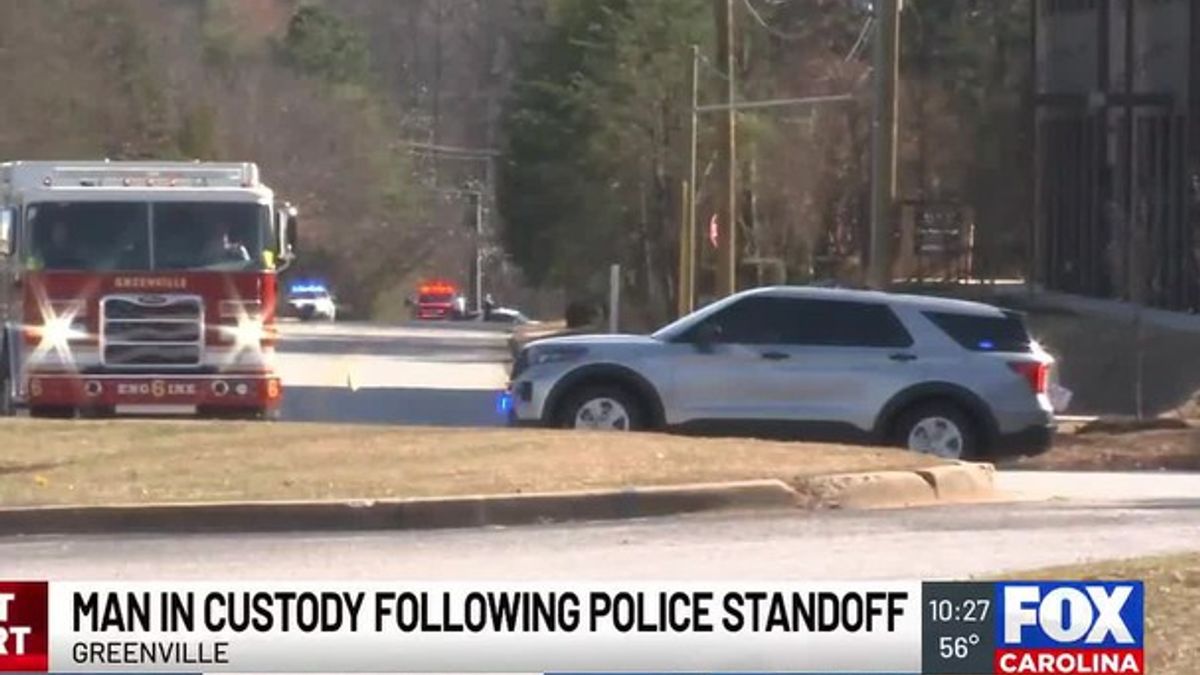 Police: Man in custody following standoff with officers, SWAT ...