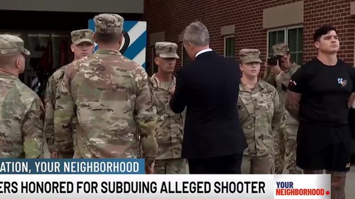 Soldiers honored for subduing alleged shooter | Haystack News