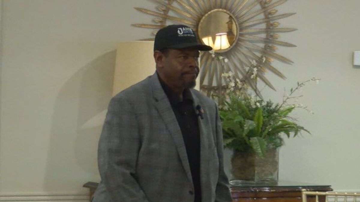 Davis appears alone at U.S. Senate forum after Letlow a no-show ...