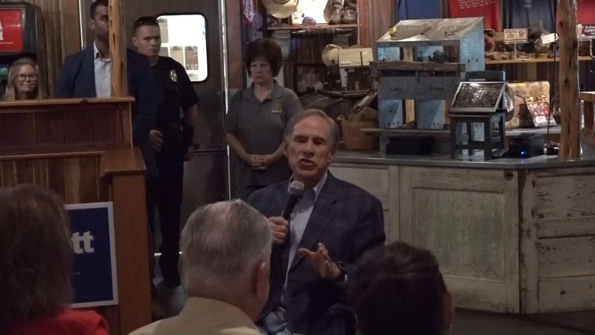 Abbott speaks in Temple to rally GOP support | Haystack News