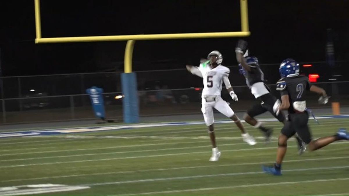 Friday Night Lights | Cameron Yoe vs. Rockdale | Haystack News