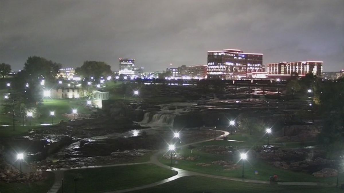 Fatal Corsica crash; Hartford assault; Chilly Rain | Haystack News