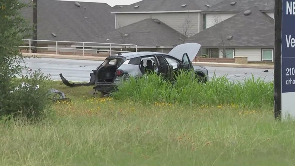 Three people rushed to hospital after crash Friday morning, authorities ...
