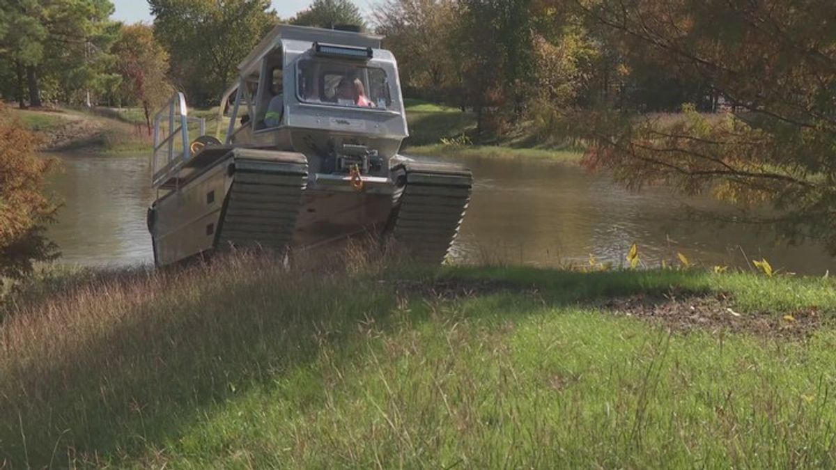 Closer look at a first-of-its-kind maintenance machine for the Harris ...