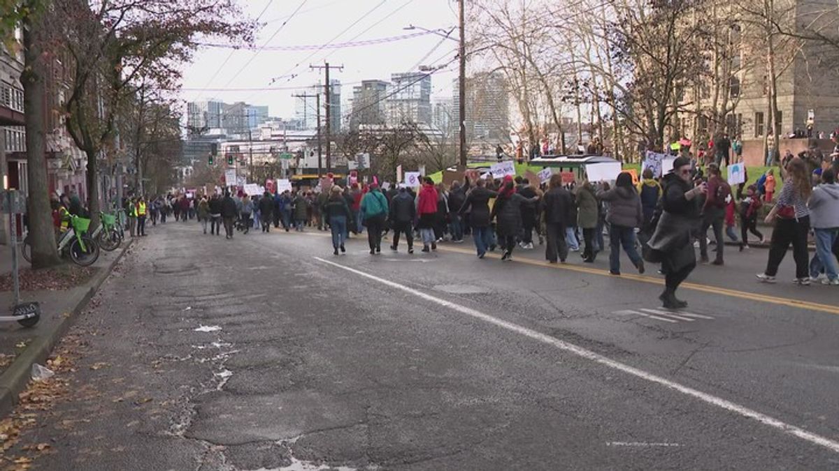 Protest blocks traffic in Capitol Hill, downtown | Haystack News