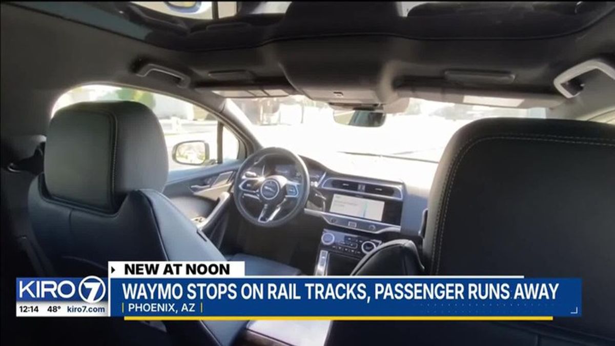 Waymo stops on rail tracks, passenger runs away | Haystack News